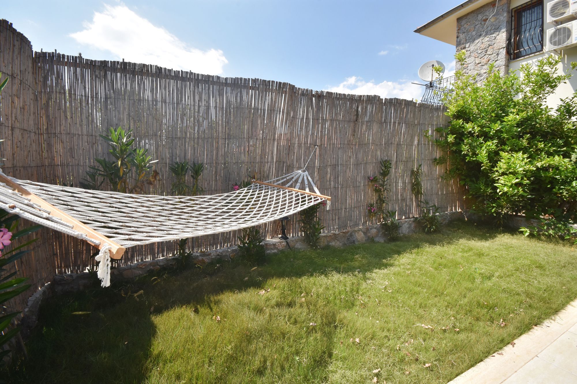 Kay8300 Arican 3 Bedrooms Willa